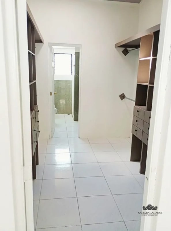 CASA EN VENTA KM 10.5 CARRETERA A EL SALVADOR - 6