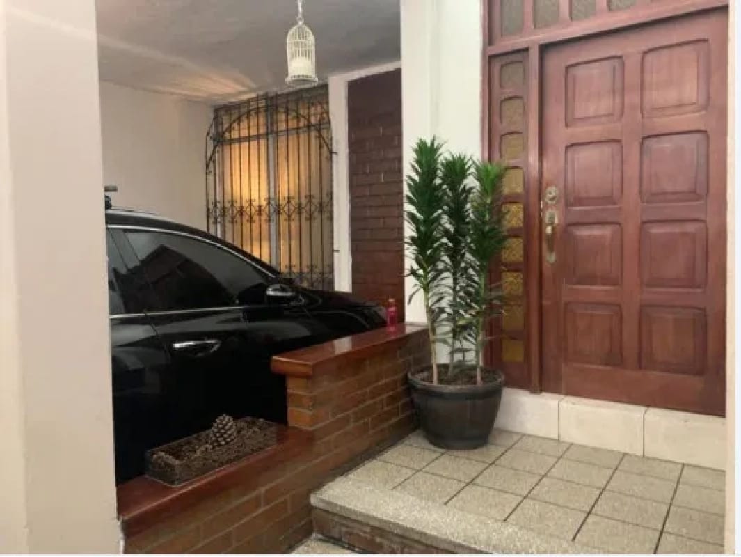 MUY BONITA CASA EN JARDINES DE LA ASNCION SUR — Casa en Venta en Jardines de La Asunción, Zona 5, Guatemala, Ciudad — foto 1 de 16