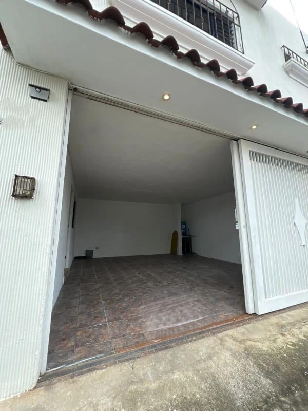 Casa en Venta Zona 16 Hacienda Real — Casa en Venta en Hacienda Real, Zona 16, Guatemala, Ciudad — foto 3 de 11