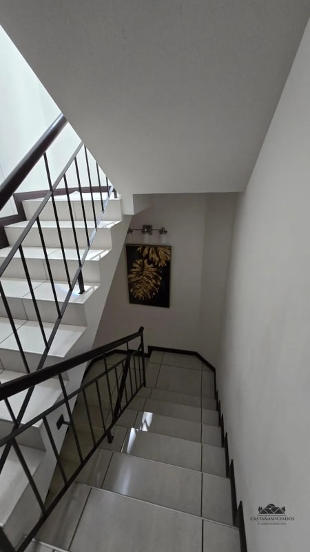 CASA EN VENTA EN ZONA 4 DE MIXCO - 9