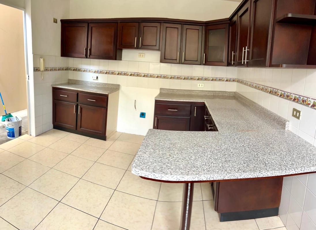Casa en venta Residenciales Santa Monica km 16.5 — Casa en Venta en Carretera a El Salvador, Guatemala, Ciudad — foto 11 de 17