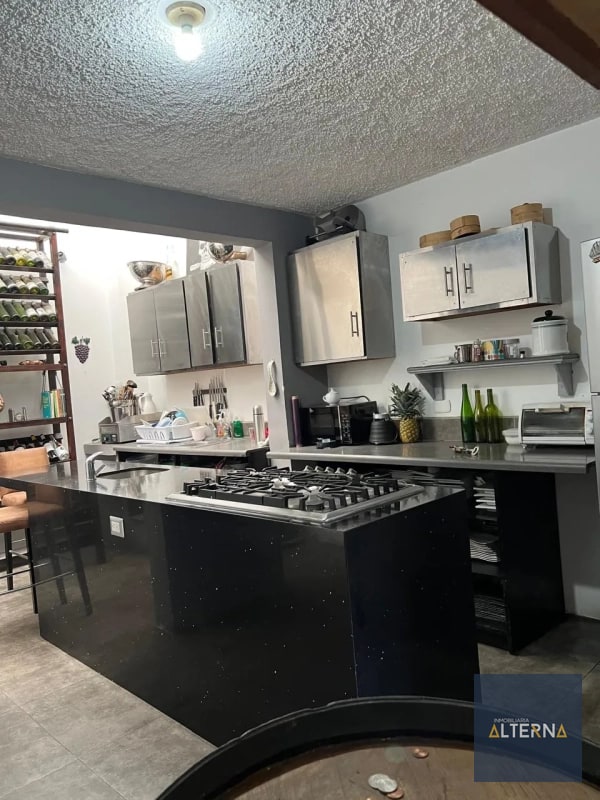 Casa en Venta en Zona 16 - 8