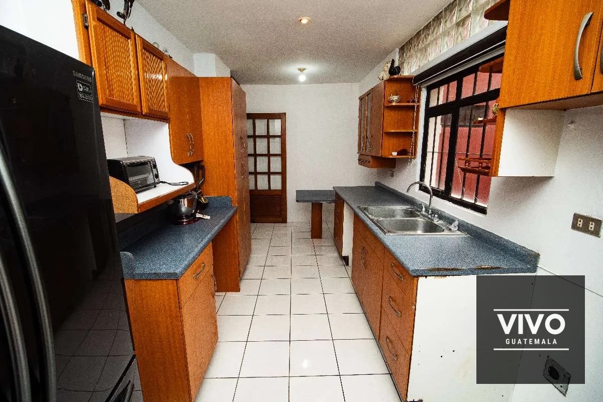 Se vende casa, 4 habitaciones, Boulevard Balcones, San Cristóbal – Mixco - 9