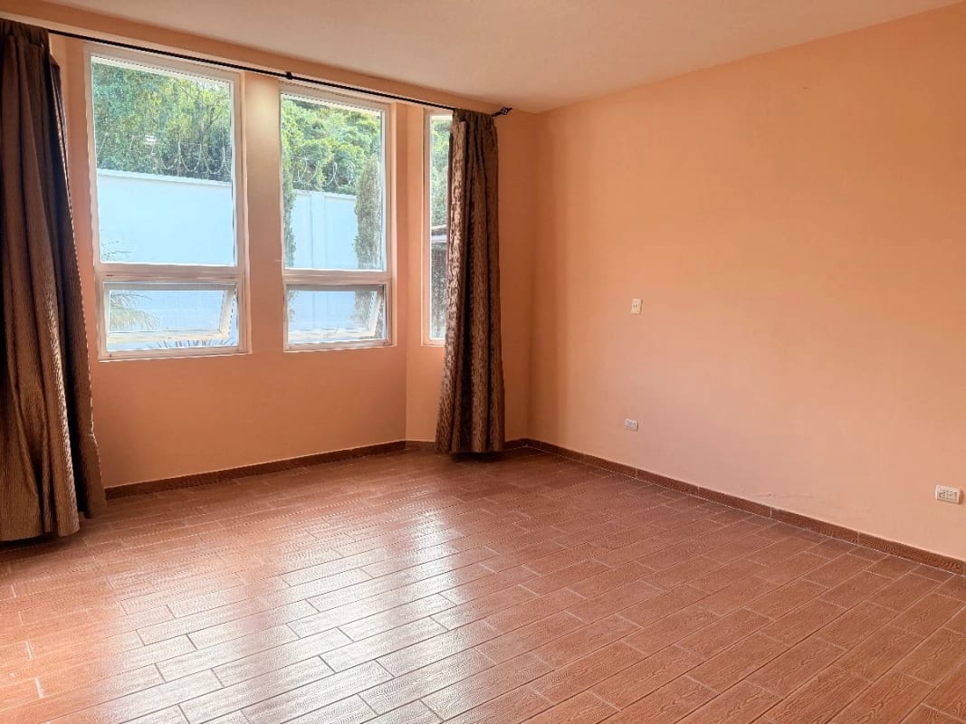 Casa de un nivel en venta en Condominio en Fraijanes — Casa en Venta en Carretera a El Salvador, Guatemala, Ciudad — foto 3 de 7