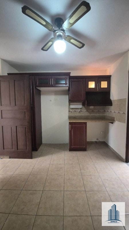 Vendo Casa en Quinta Los Encinos Z.7 de Mixco - 4