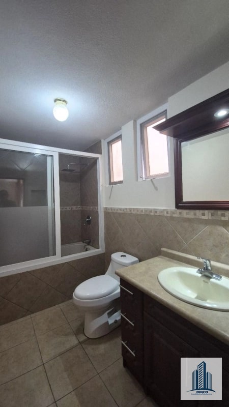 Vendo Casa en Quinta Los Encinos Z.7 de Mixco - 3