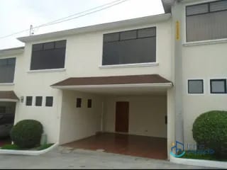 Casa en venta zona 8 mixco-San Cristóbal — Casa en Venta en Zona 8 Mixco, Guatemala, Ciudad — miniatura 13 de 17