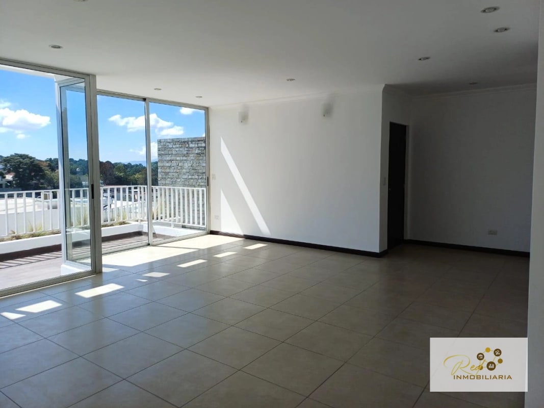 RENTA, AMPLIA CASA DE TRES NIVELES,  CAES, CONDOMINIO Km.9 - 9