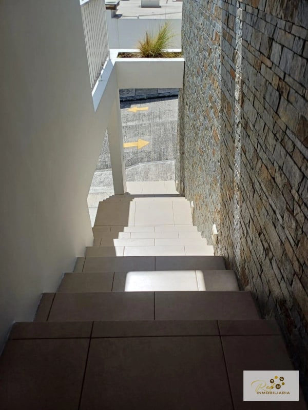 RENTA, AMPLIA CASA DE TRES NIVELES, CAES, CONDOMINIO Km.9 - 4