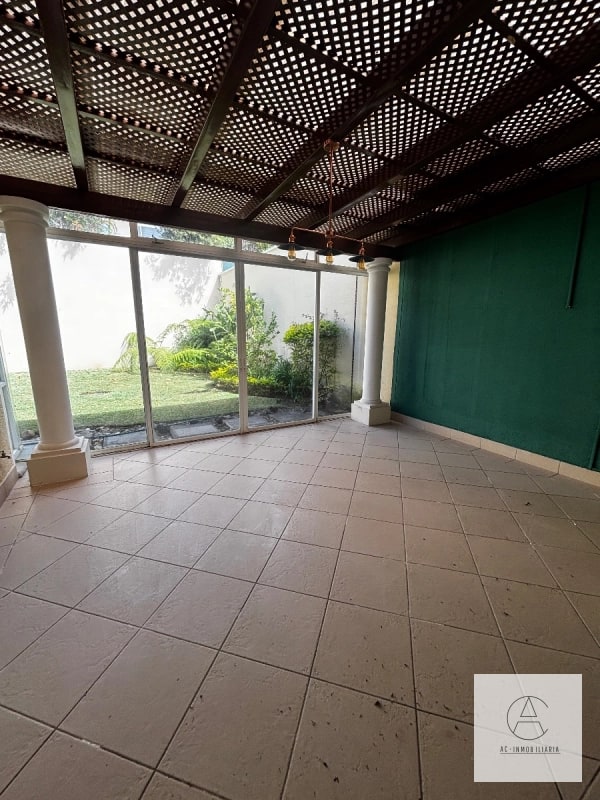 Linda casa en venta en Portal del Bosque 1 - 15