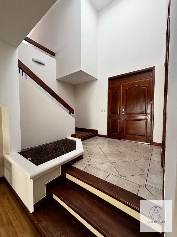 Linda casa en venta en Portal del Bosque 1 - 9