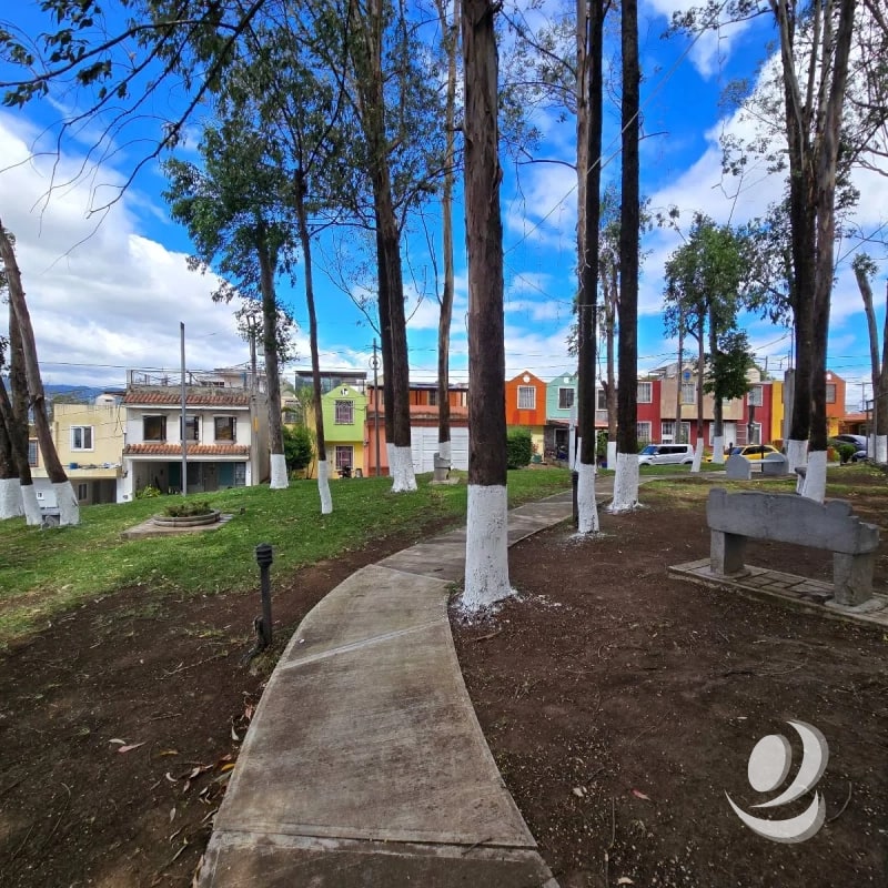 Casa en Venta Alamedas de Santa Clara Villa Nueva - 2