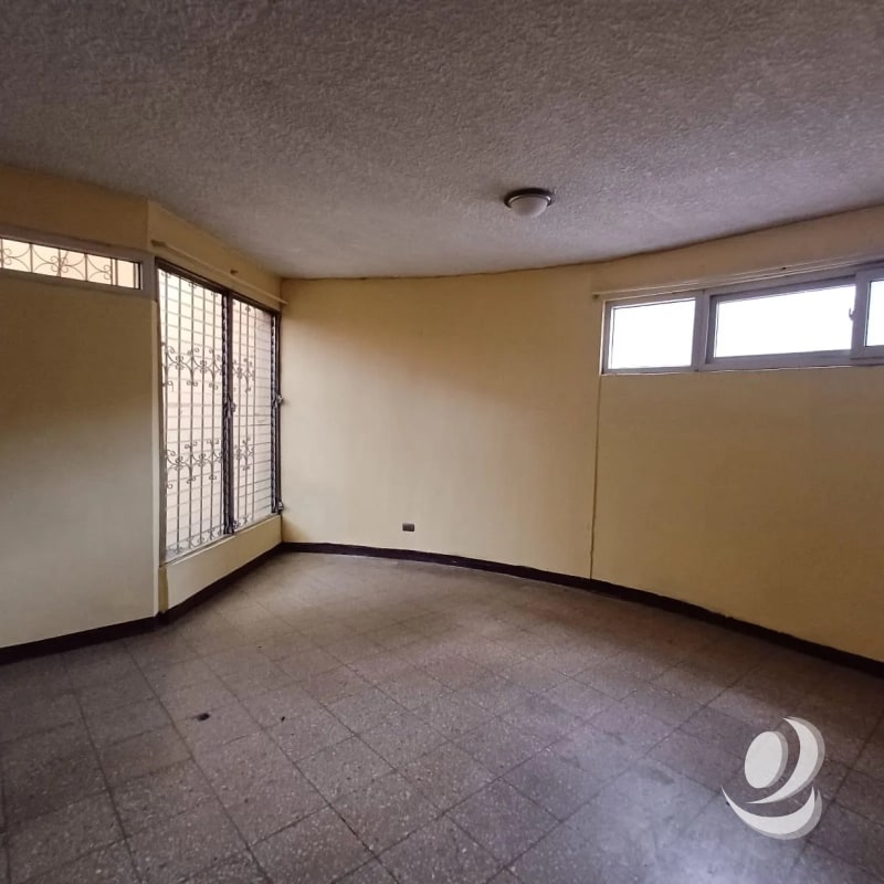 CASA EN VENTA SOBRE AVENIDA ELENA Z.2 EL SAUCE - 14