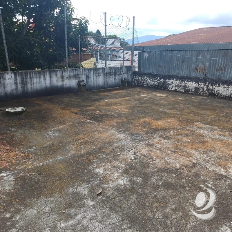 CASA EN VENTA SOBRE AVENIDA ELENA Z.2 EL SAUCE - 5