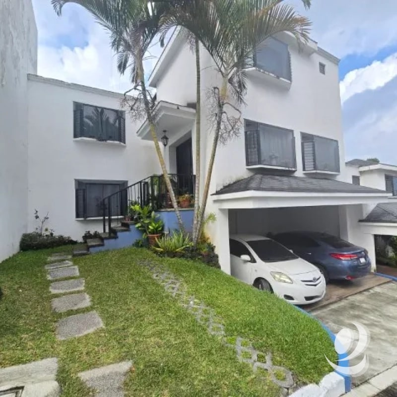 HERMOSA CASA EN VENTA CONDOMINIO SOBRE BULEVAR PRINCIPAL SAN CRISTÓBAL CLAVE INTERNA PVC-008-10-25 - 1