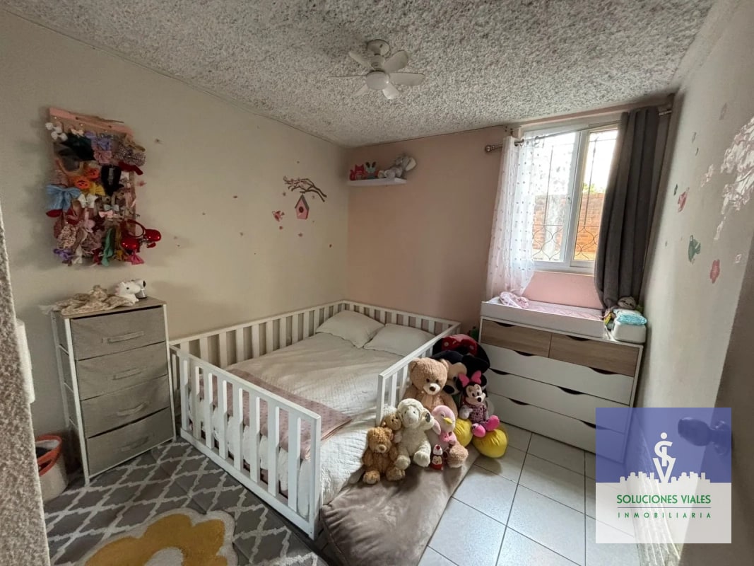 VENDO CASA DE 1 NIVEL, ZONA 16 HACIENDA REAL - 3