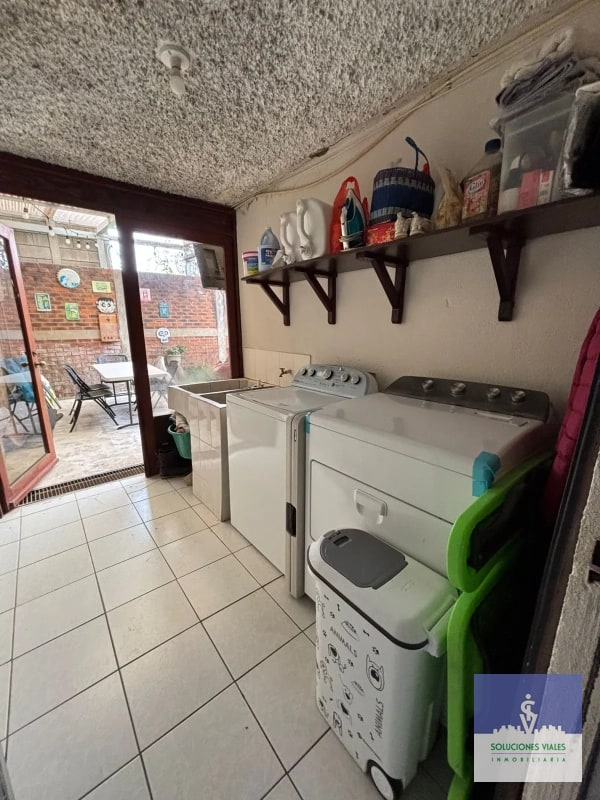 VENDO CASA DE 1 NIVEL, ZONA 16 HACIENDA REAL - 2