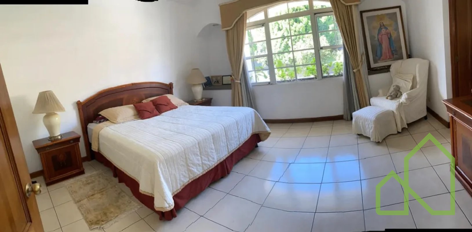 En Venta Linda Casa en Jardines de Vista Hermosa, VHII, zona 15 - 10
