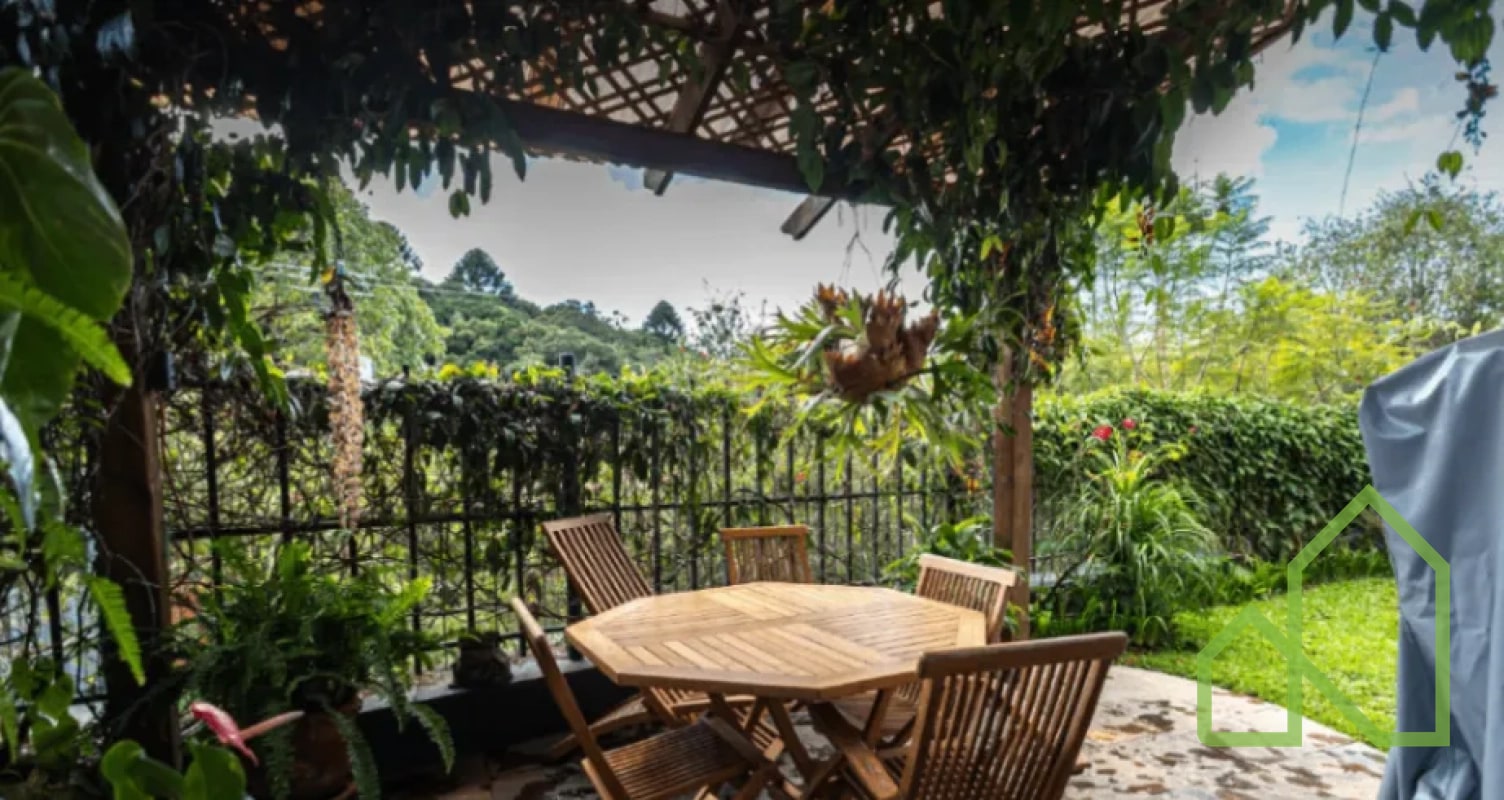 En Venta Linda Casa en Jardines de Vista Hermosa, VHII, zona 15 - 2