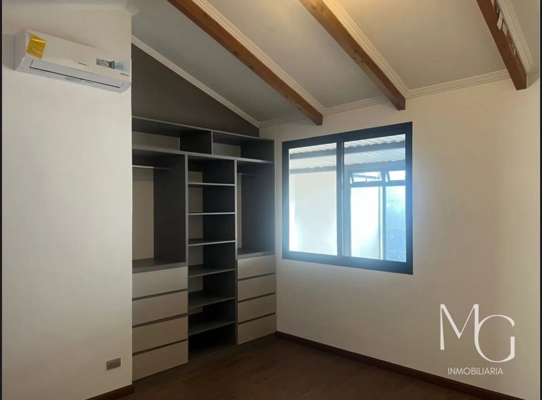 Casa en venta Condominio Zona 10 - 10