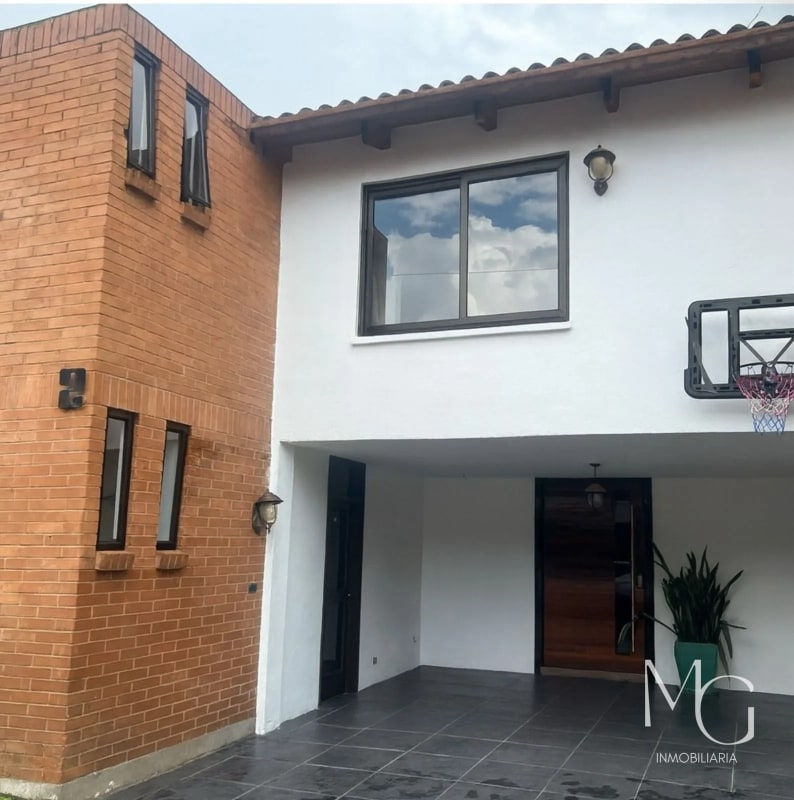 Casa en venta Condominio Zona 10 - 3