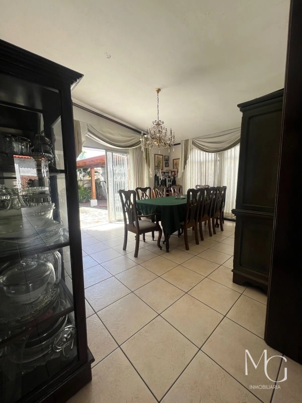 casa en venta a pocos metros de la Roosevelt - 1