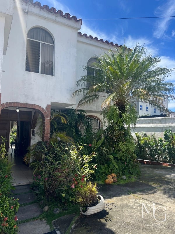 casa en venta a pocos metros de la Roosevelt - 3