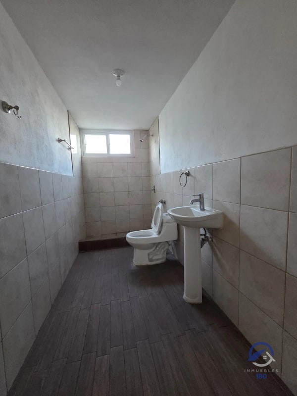 Amplia casa en venta en San Cristobal 2, zona 8, Mixco - 4