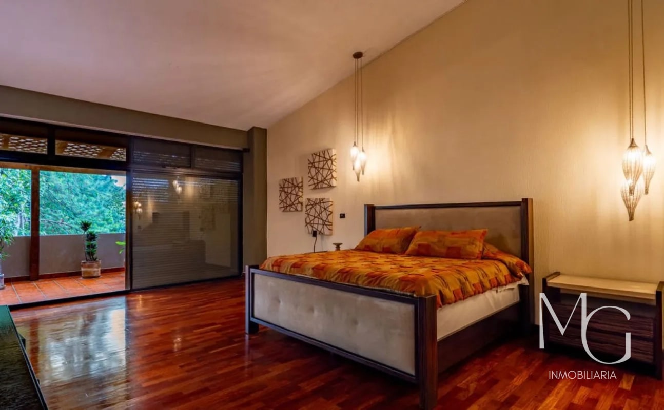 Venta de Casa en Zona 14 - 5