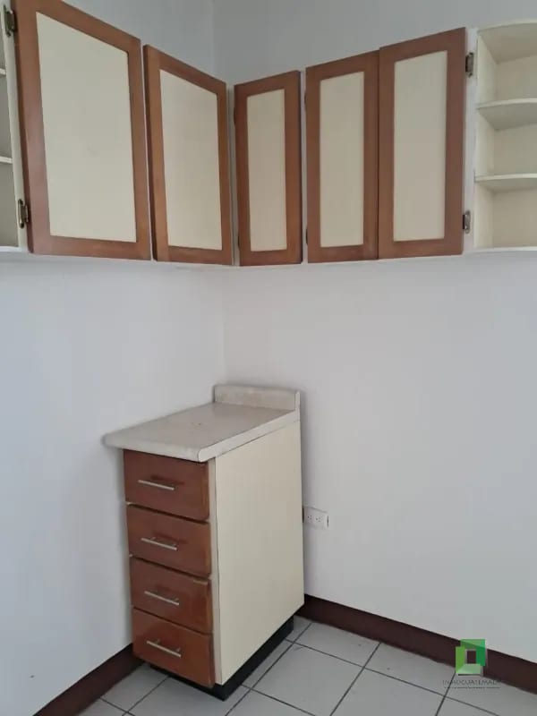 Casa Venta San Cristóbal — Casa en Venta en Zona 8 Mixco, Guatemala, Ciudad — foto 8 de 16