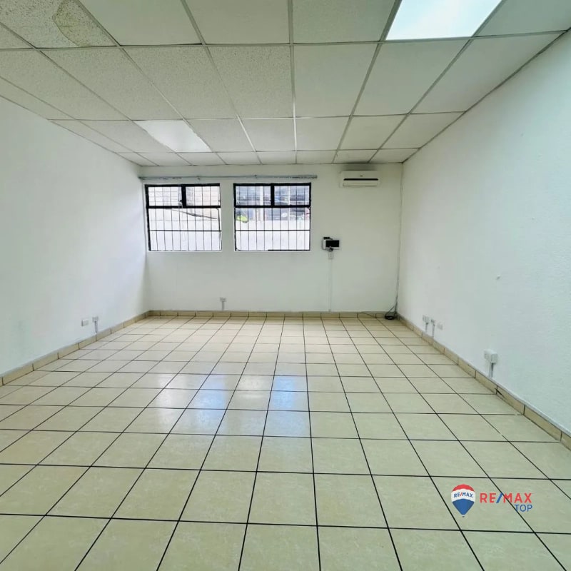 ZONA 9, CASA IDEAL PARA COMERCIO - 9