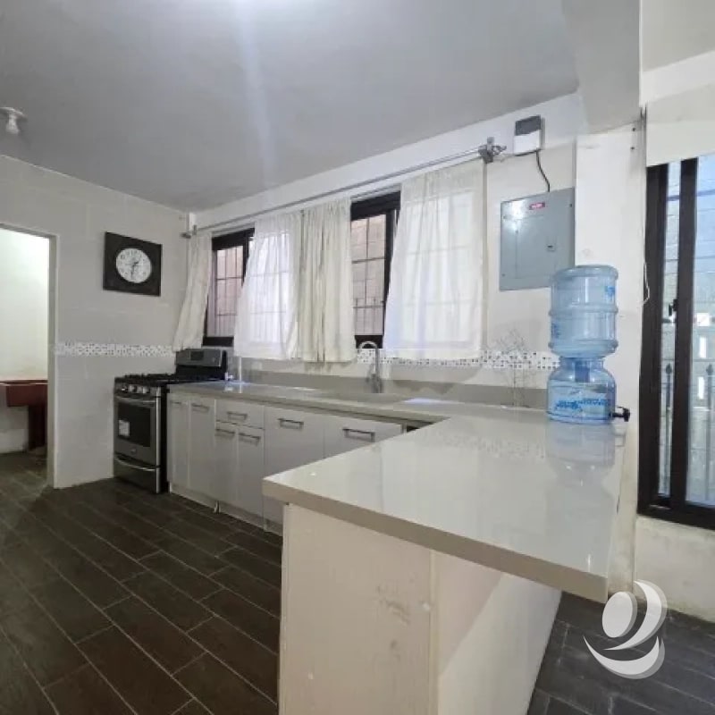 Casa con Jardín en Venta San Lucas Sacatepéquez - 13