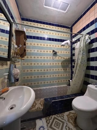 Casa en venta en zona 4 Mixco Monte Real con locales comerciales — Casa en Venta en Zona 4 Mixco, Guatemala, Ciudad — miniatura 7 de 16