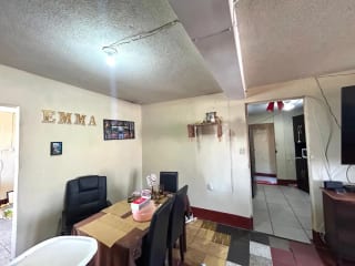 Casa en venta en zona 4 Mixco Monte Real con locales comerciales — Casa en Venta en Zona 4 Mixco, Guatemala, Ciudad — miniatura 13 de 16