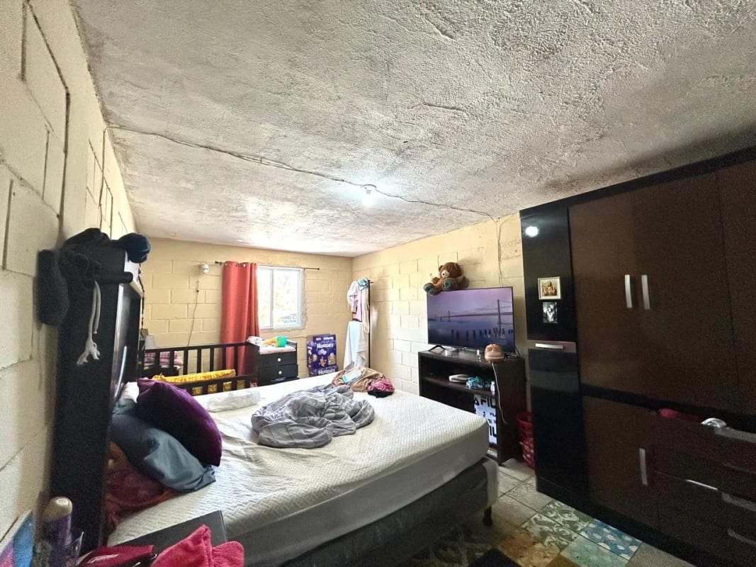 Casa en venta en zona 4 Mixco Monte Real con locales comerciales — Casa en Venta en Zona 4 Mixco, Guatemala, Ciudad — foto 14 de 16
