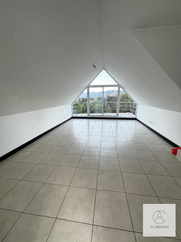 Casa en venta 4 dormitorios, Campos de San Isidro - 2
