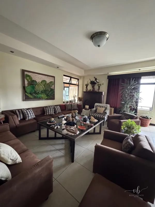 Casa en venta - Bellas Luces - Santa Catarina Pinula — Casa en Venta en Santa Catarina Pinula, Carretera a El Salvador, Guatemala, Ciudad — foto 9 de 11