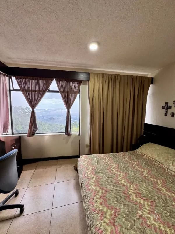 Casa en venta - Bellas Luces - Santa Catarina Pinula — Casa en Venta en Santa Catarina Pinula, Carretera a El Salvador, Guatemala, Ciudad — foto 2 de 11