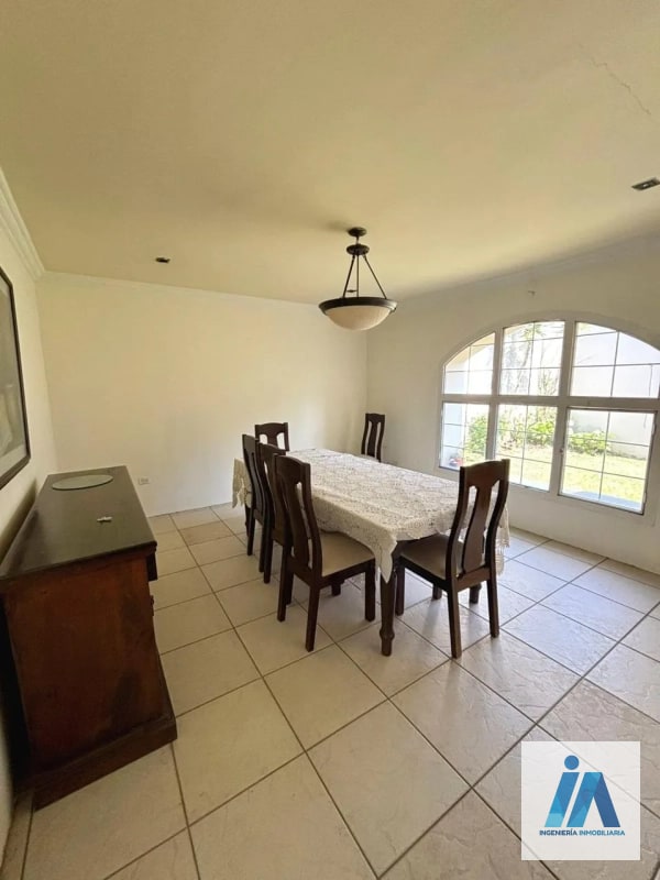 CASA EN VENTA – 📍Condominio Orquídeas, San Cristóbal sector A1, Zona 8 de Mixco - 11
