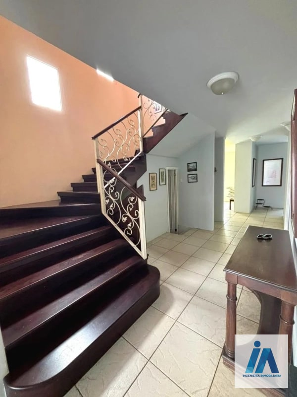 CASA EN VENTA – 📍Condominio Orquídeas, San Cristóbal sector A1, Zona 8 de Mixco - 8