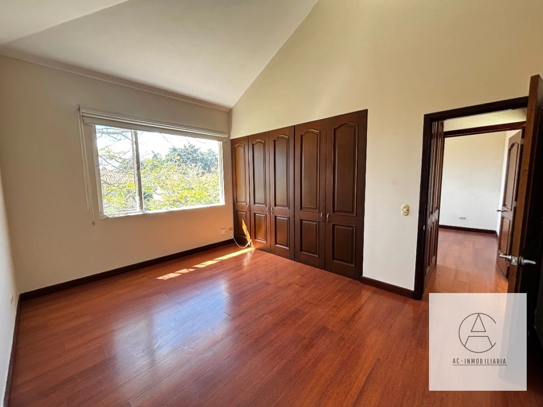 Casa en venta en Portal del Bosque, CES - 2