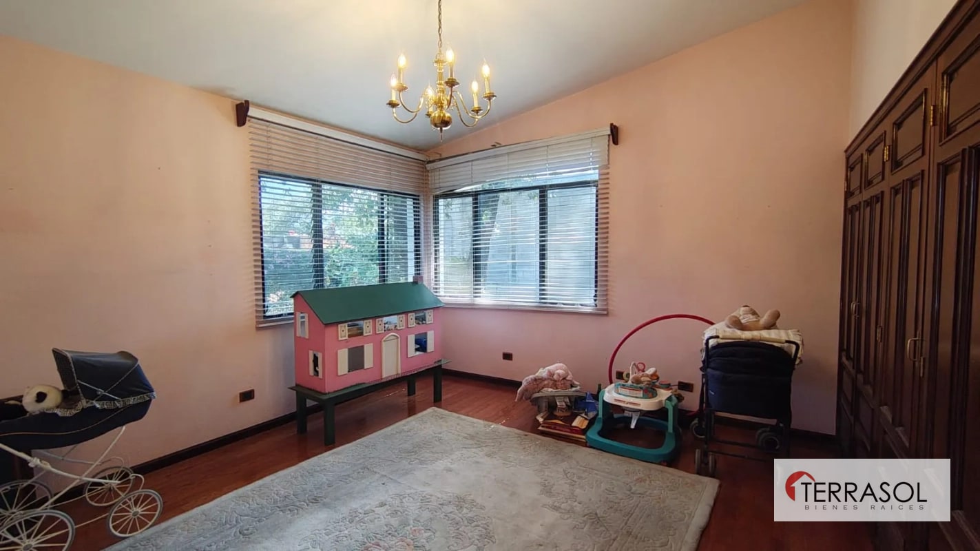 Casa en venta en Zona 13 – Elgin II | Casa de esquina con amplios jardines - 6