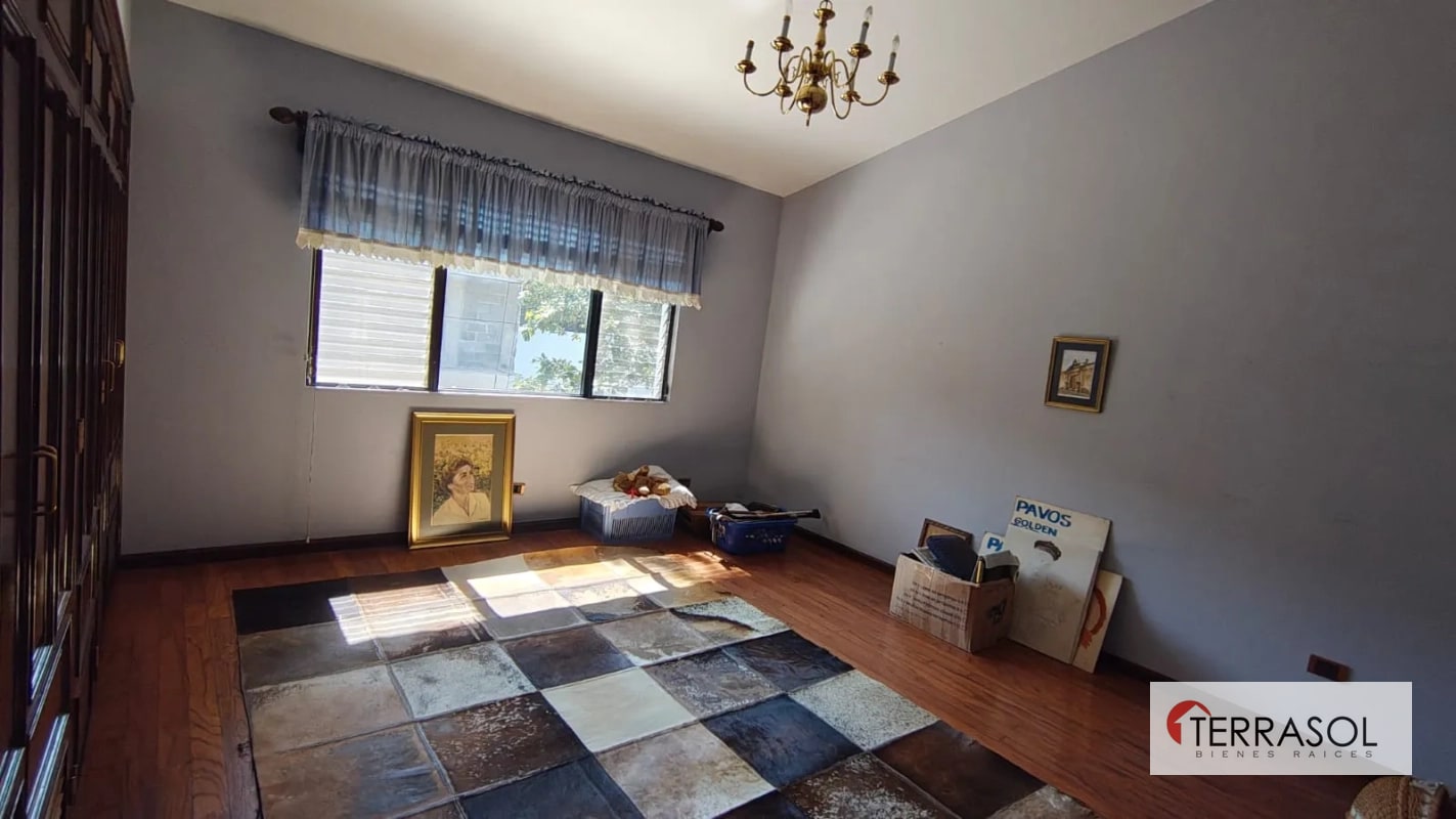 Casa en venta en Zona 13 – Elgin II | Casa de esquina con amplios jardines - 5