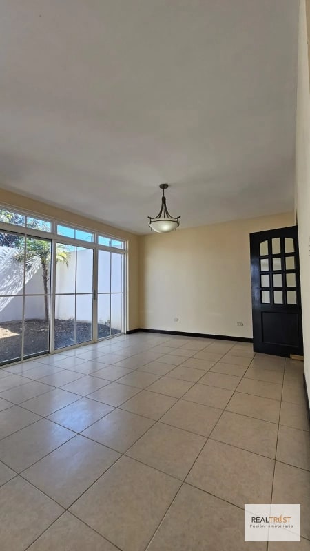 Casa en Venta Residenciales Los Manantiales, Km. 19 Carretera a San José Pinula. - 12