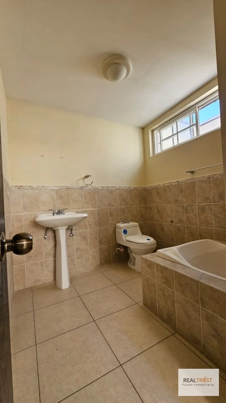 Casa en Venta Residenciales Los Manantiales, Km. 19 Carretera a San José Pinula. - 6
