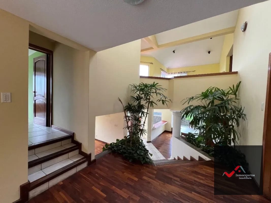 CASA EN VENTA SAN CRISTOBAL ZONA 8 DE MIXCO — Casa en Venta en Zona 8 Mixco, Guatemala, Ciudad — foto 6 de 10
