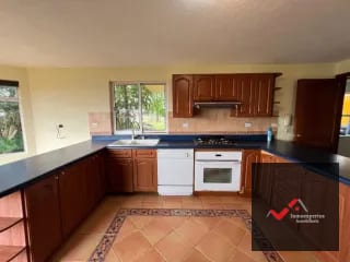 CASA EN VENTA SAN CRISTOBAL ZONA 8 DE MIXCO — Casa en Venta en Zona 8 Mixco, Guatemala, Ciudad — miniatura 4 de 10