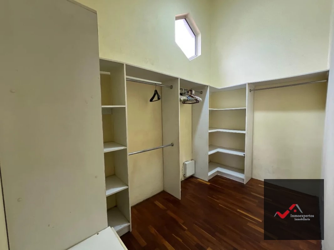 CASA EN VENTA SAN CRISTOBAL ZONA 8 DE MIXCO - 2