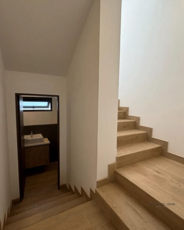 CASA EN VENTA ARRAZOLA 1 KM 17.5 - 4