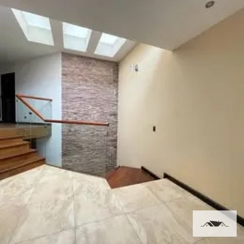 EN VENTA Preciosa y Amplia Casa Colonia El PRADO ZONA 10 — Casa en Venta en El Prado, Zona 10, Guatemala, Ciudad — foto 5 de 10